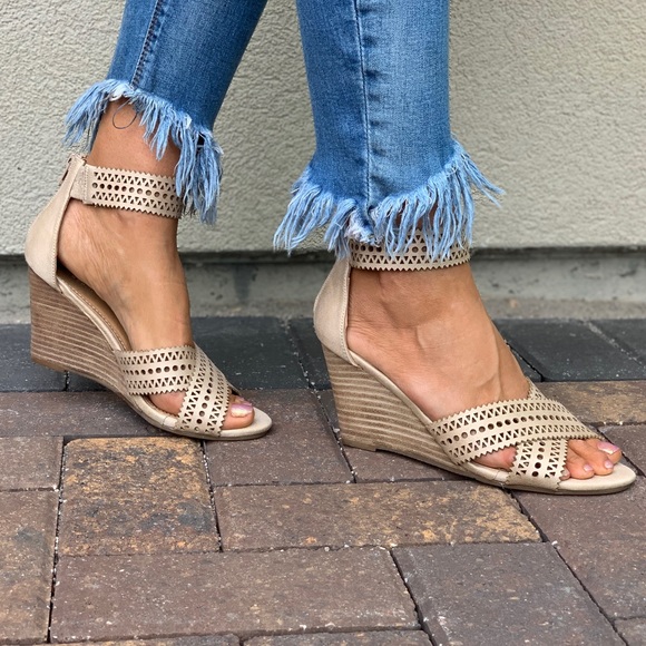 Distressed Cream Cut Out Details Wedge Sandal - Picture 8 of 8